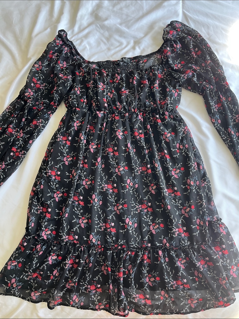 Trixxi Black Red Floral Puff Long Sleeve Midi Dress